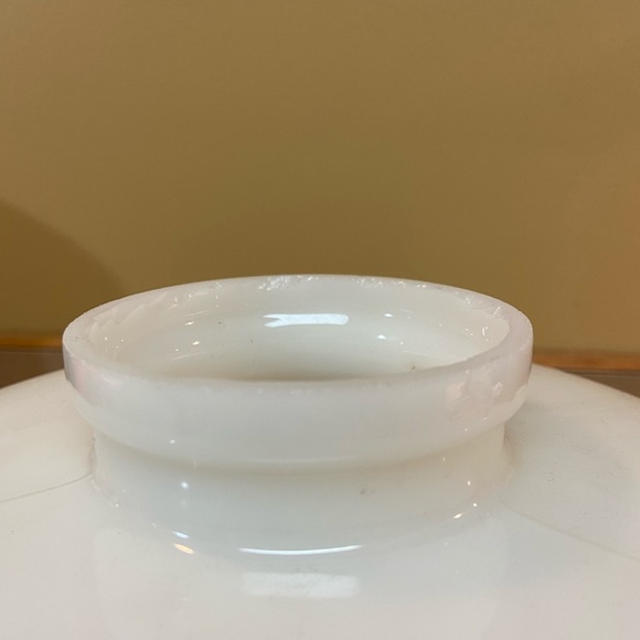 Vintage Antique Milk Glass Gillinder Light / Lamp Shade / Globe / Ribbed /Flared - Picture 4 of 9
